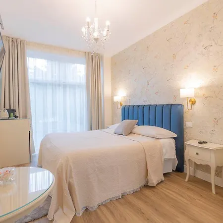 Crys: Rooms, Holiday, Business Guest house *